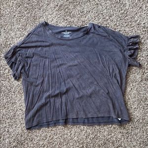 american eagle distressed t